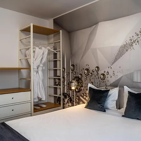 Apartment Cliche Luxury *