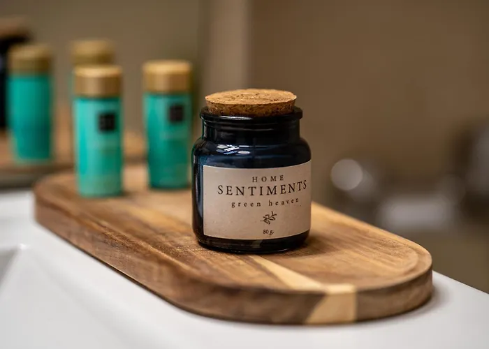 Cliche Luxury Apartment *