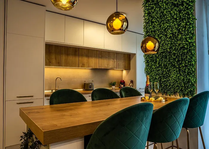 Cliche Luxury Apartment