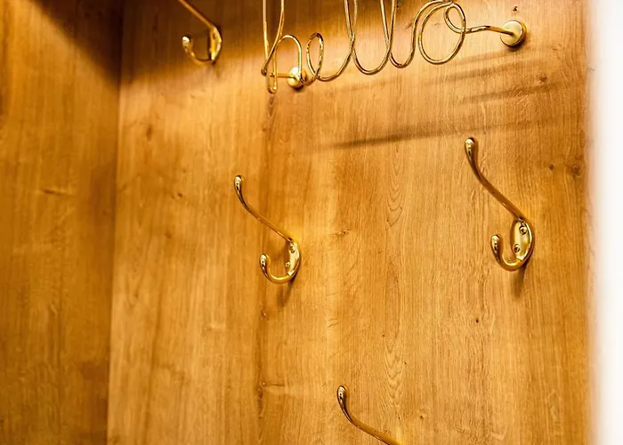 Cliche Luxury * Brasov